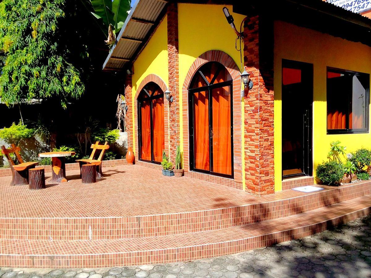 Jun And Carol Beach Cottages Pagudpud Exterior photo